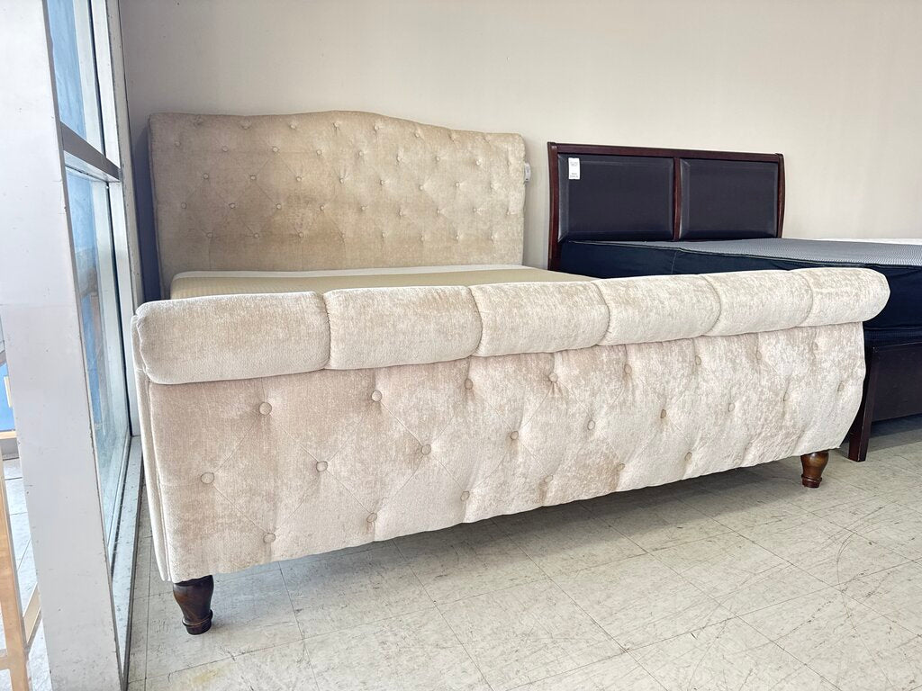 80904 (8524-7) Upholstered King Bedframe 81x97x57