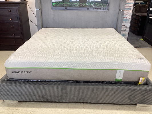 80882 - Tempur-Pedic Flex Hybrid Supreme King Mattress