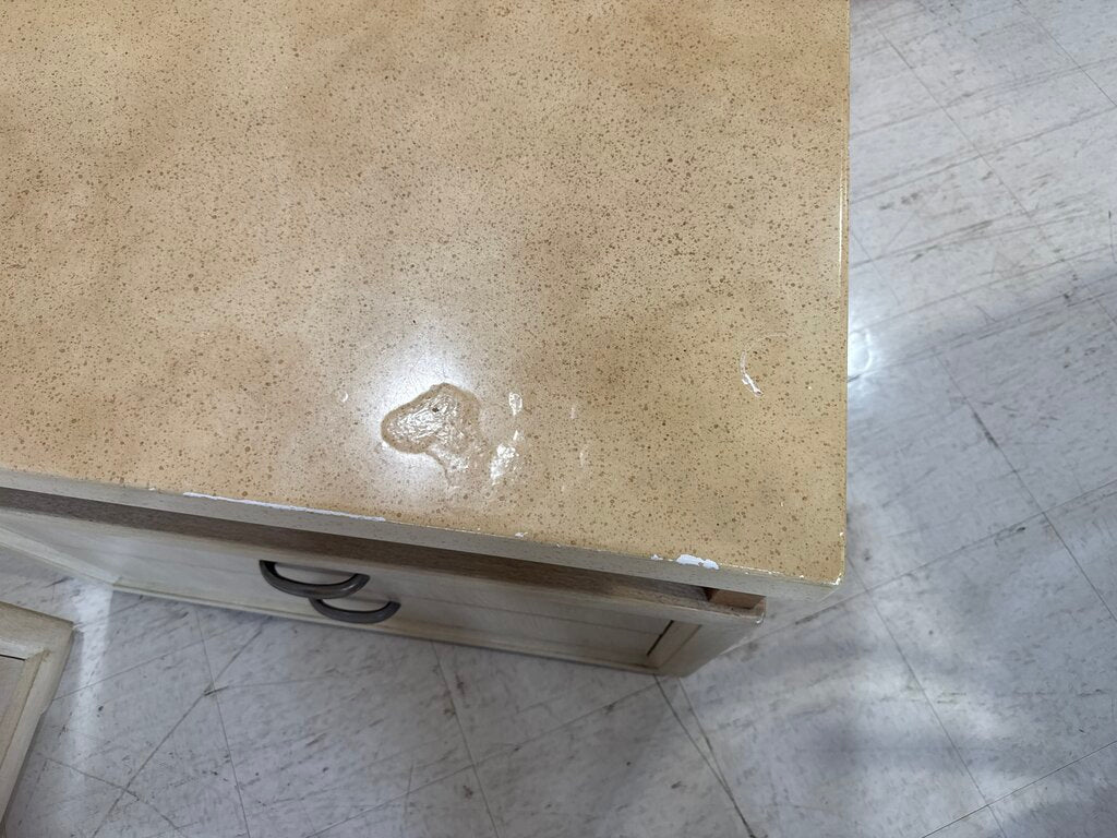 80948 - Henredon Enchantment Pair of Nightstands 34x19x28