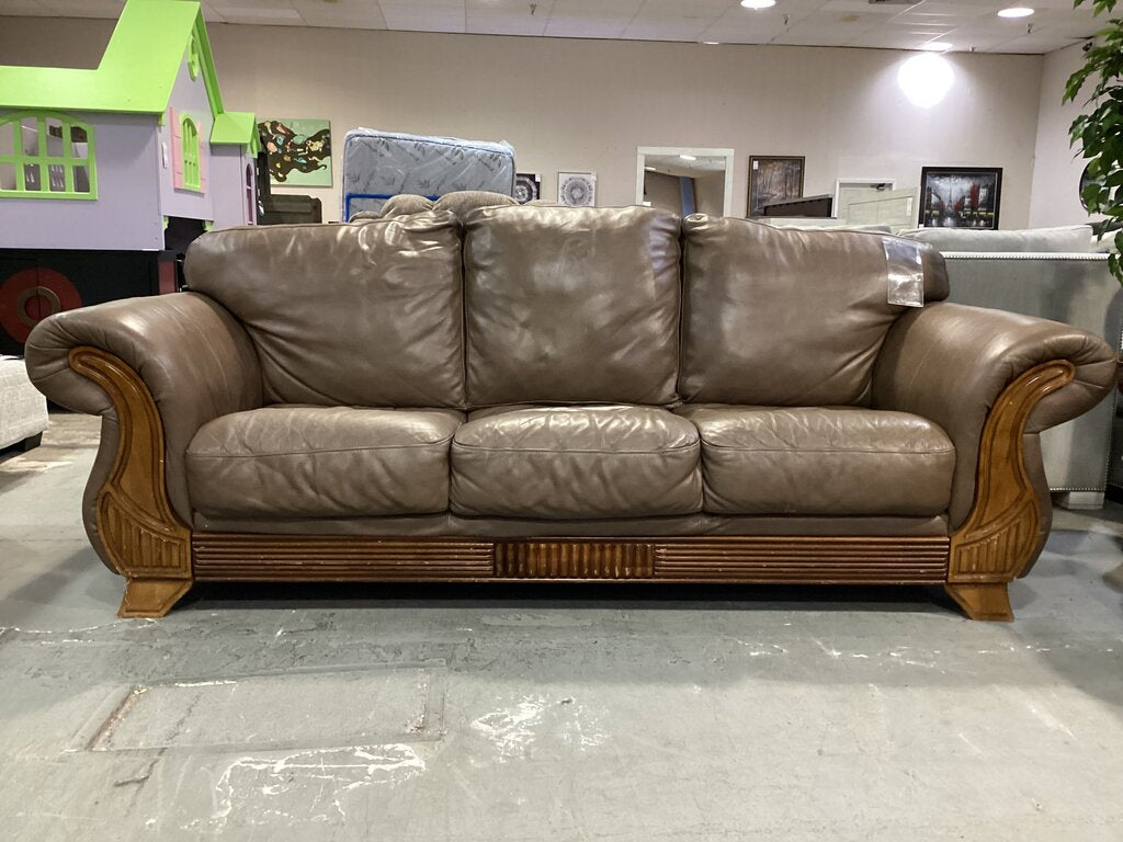80870 Sofa and Love w/Carved Wood Trim 97/72x39x36