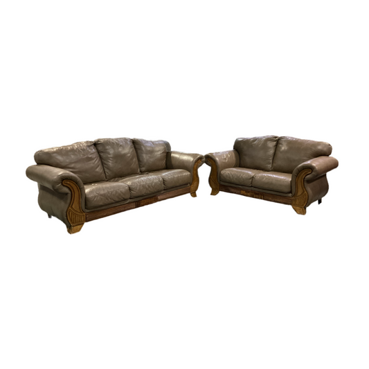 80870 Sofa and Love w/Carved Wood Trim 97/72x39x36