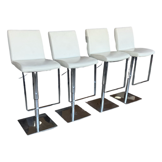 83714 - Set of 4 Villa Vici Lewis Adjustable Barstools 16x19x21-32 to 16x19x31-42