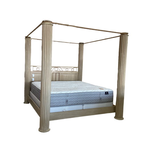 80945 - Henredon Enchantment Canopy Bed 91x98x88