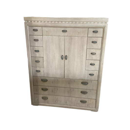80946 - Henredon Enchantment Chest 48x19x62