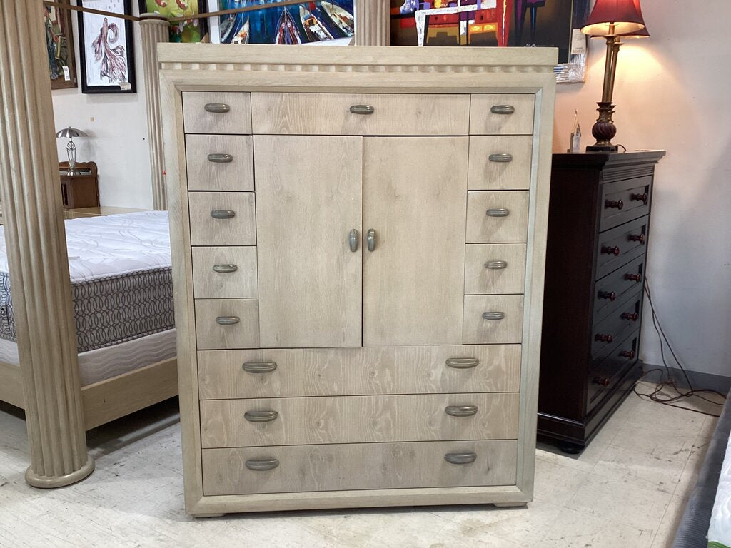 80947 - Henredon Enchantment Chest 48x19x62