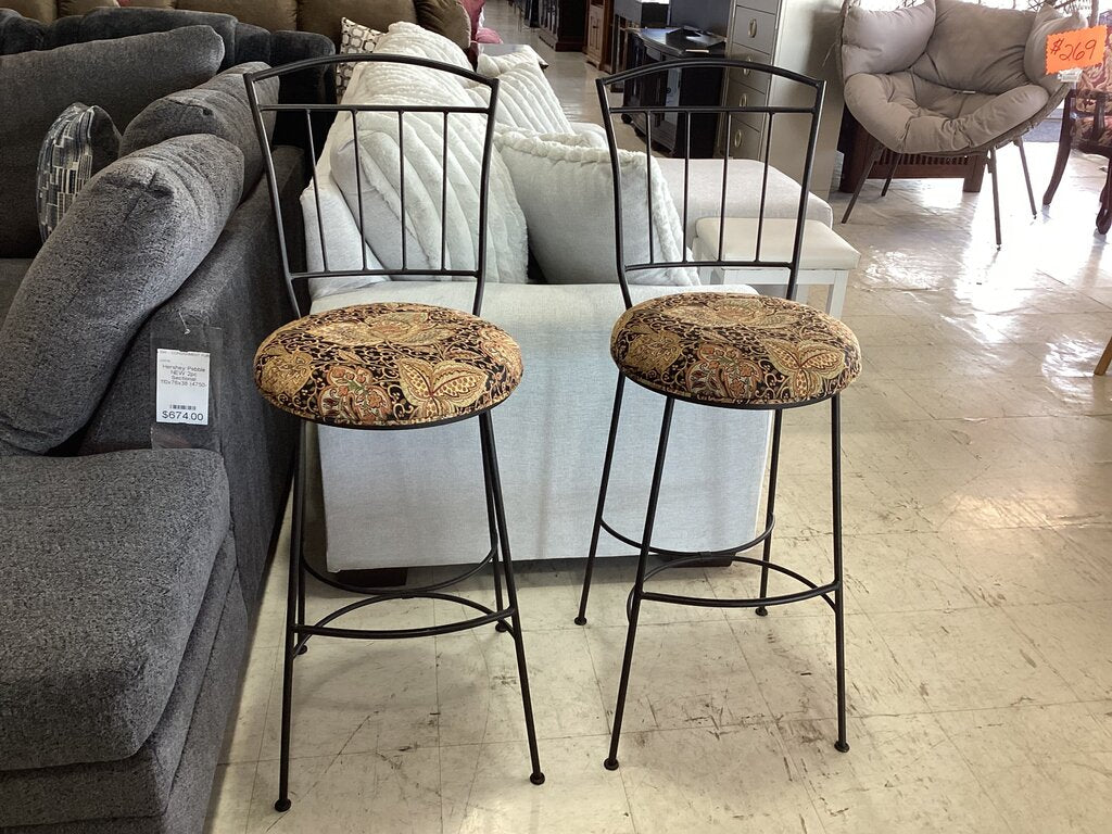 80955 - Pair of Wrought Iron Barstools 17x17x43