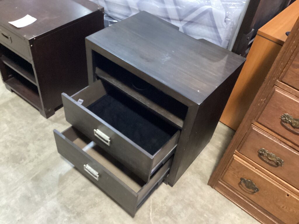 80985 - Ashley Hyndell 2 Drawer Nightstand 26x18x28
