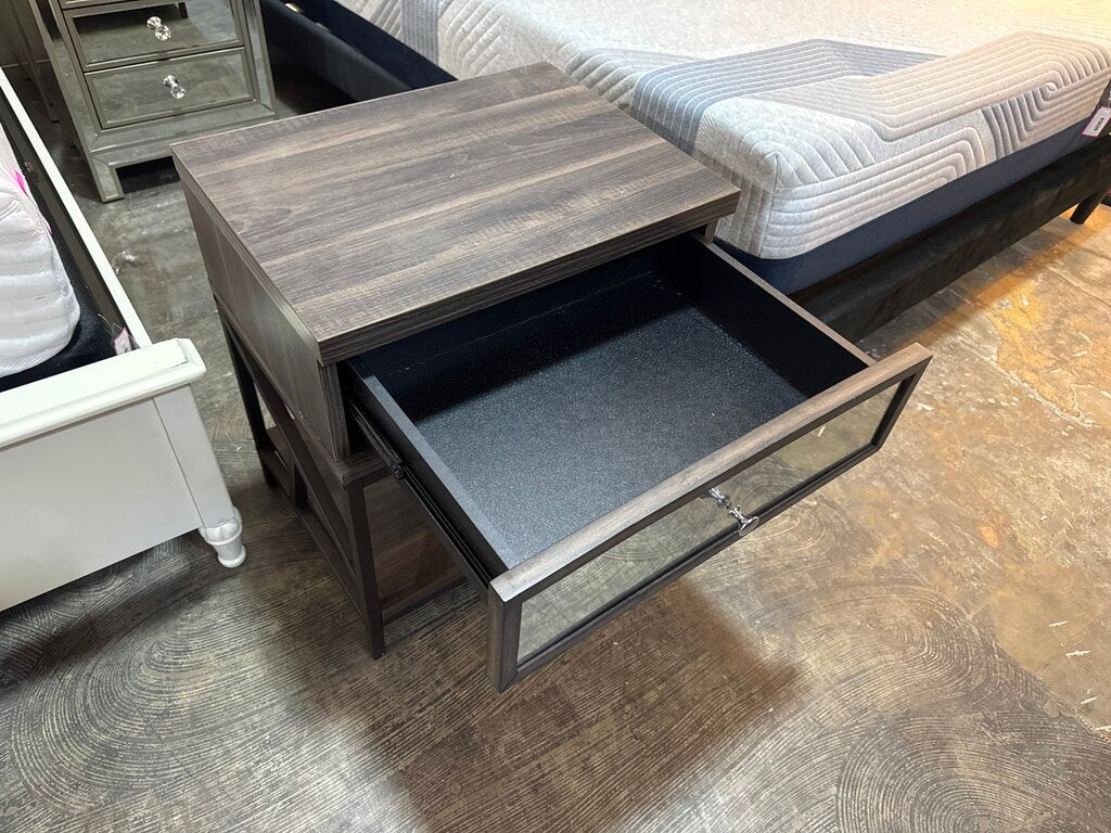 80978 - Adrianna Mirrored Front Nightstand 21x16x24