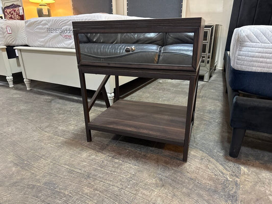 80979 Adrianna Nightstand 21x16x24