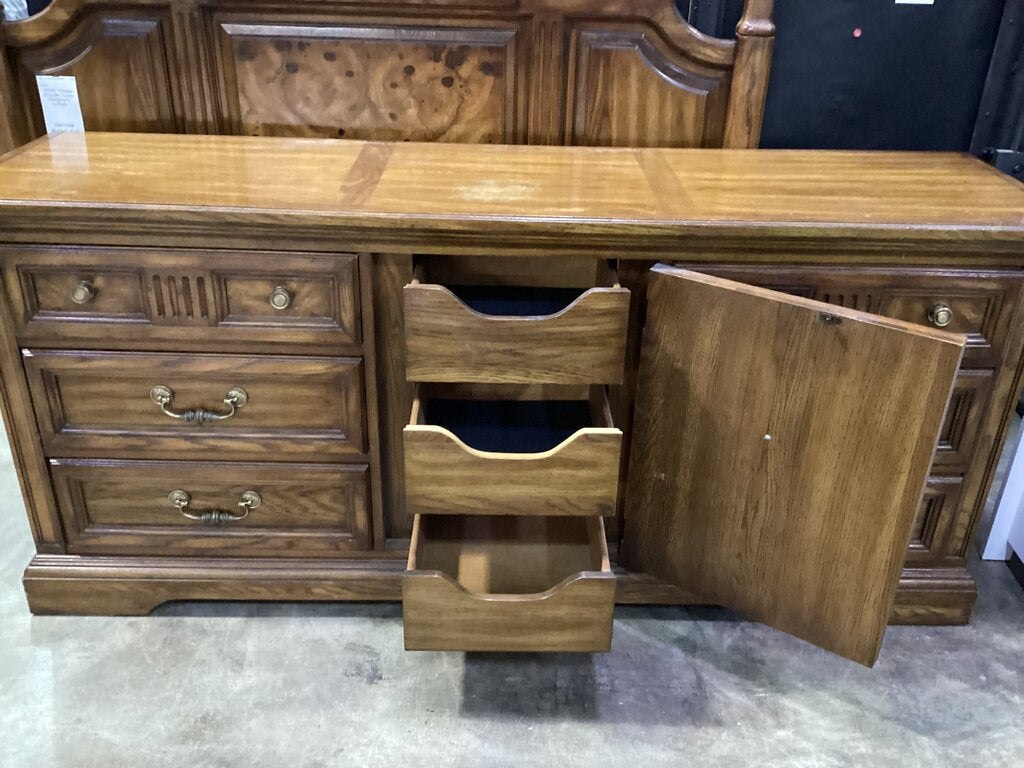 85053 - Wooden Vintage Dresser 72x19x32