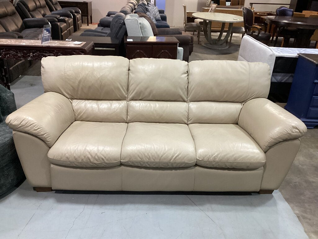 85062 - Divani Tan Leather Sofa 81x34x36