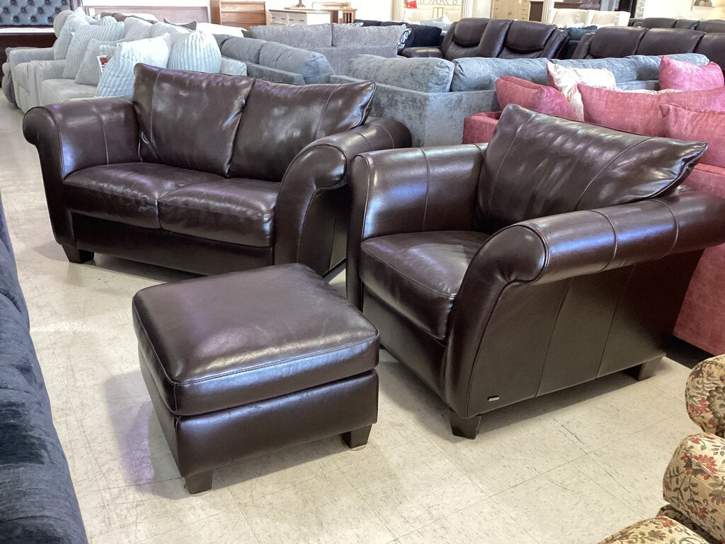 85070 - Natuzzi Loveseat & Chair w/Ottoman 67/43x33x36, otto 24x24x17