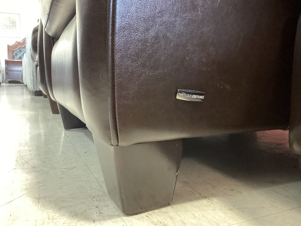 85070 - Natuzzi Loveseat & Chair w/Ottoman 67/43x33x36, otto 24x24x17