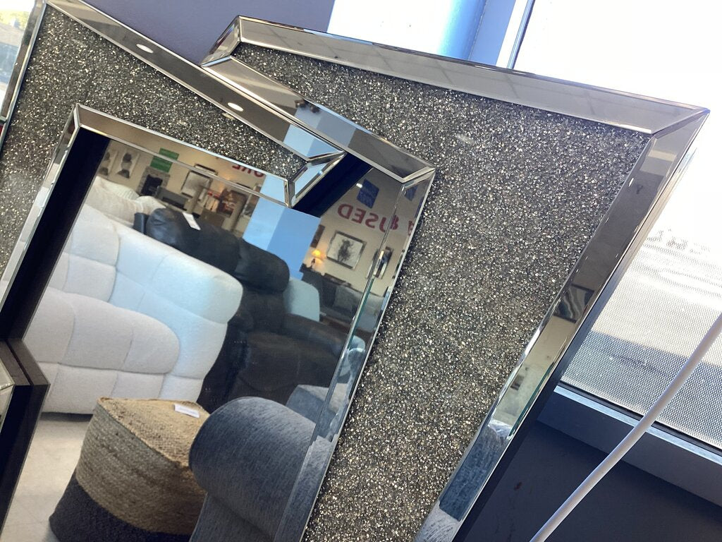 80906 (8524-9) Noralie Wall Mirror 32x48