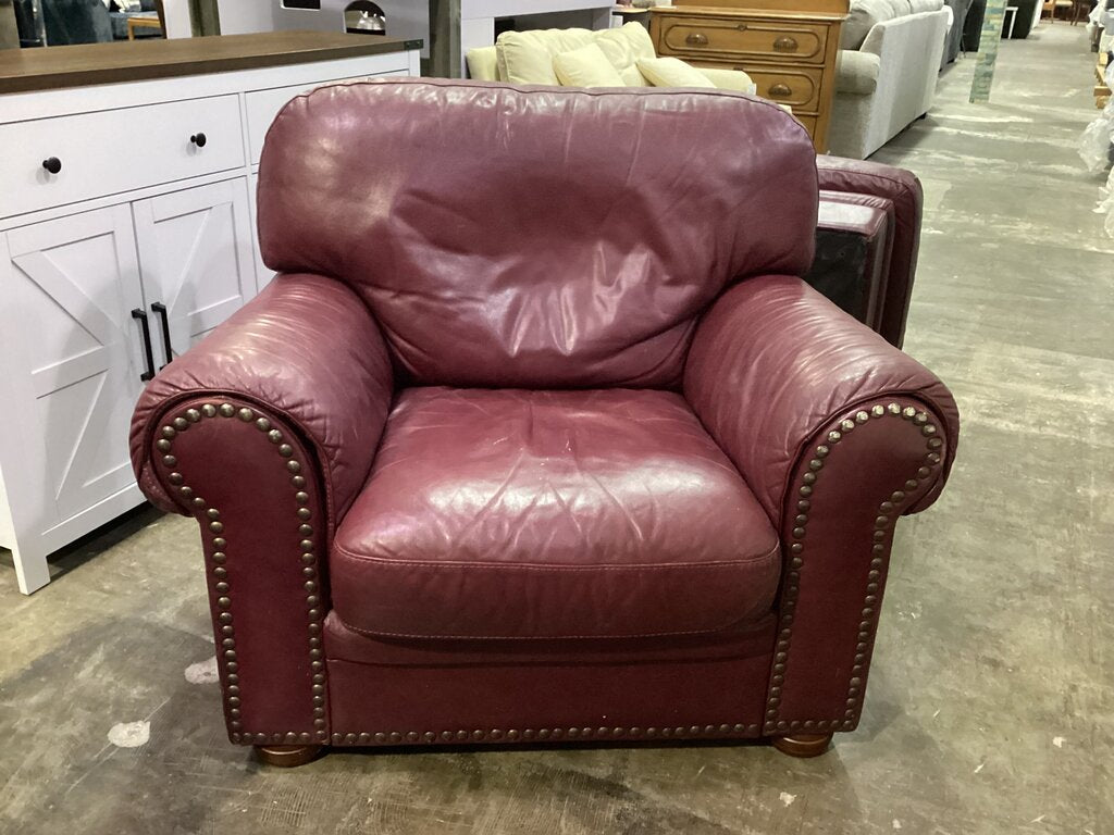 85063 - Burgundy Leather Club Chair 42x34x34
