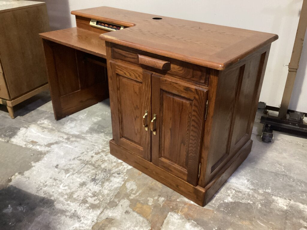 85110 - Winners Only Vintage Computer Desk 51x24x29
