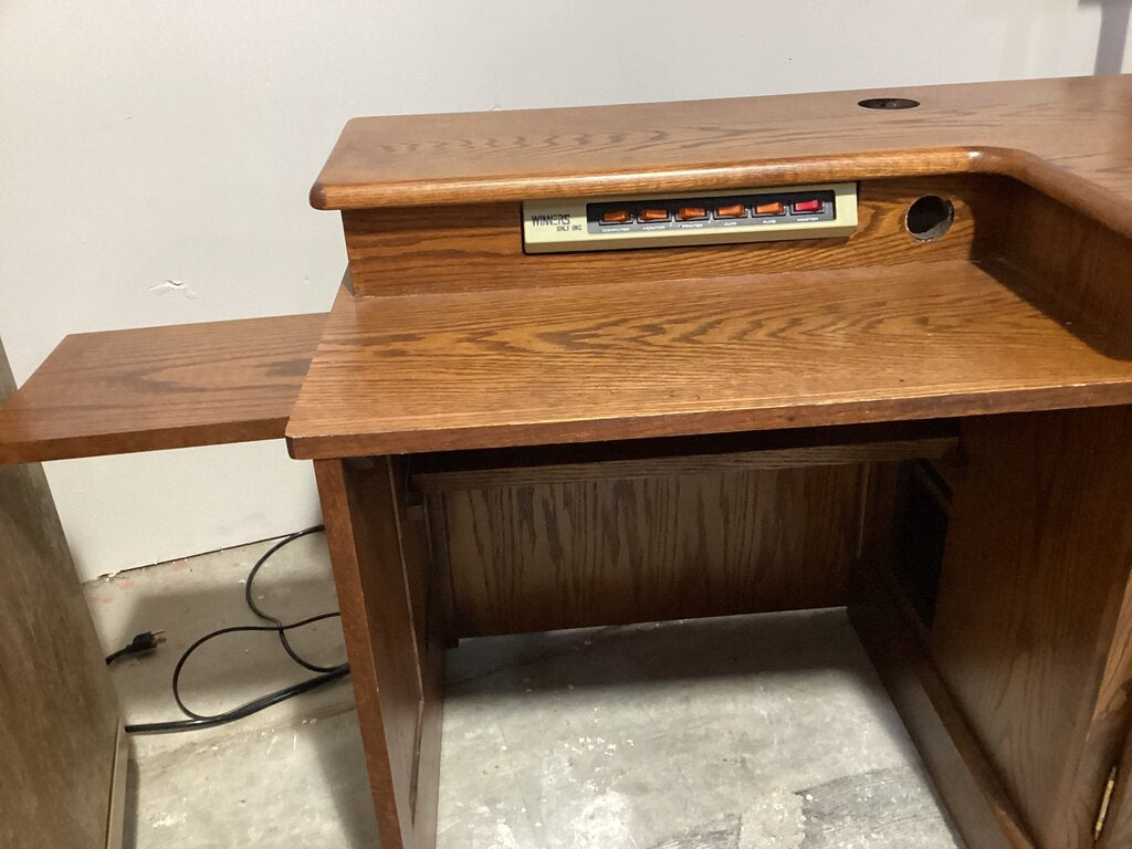 85110 - Winners Only Vintage Computer Desk 51x24x29
