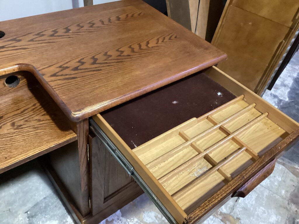 85110 - Winners Only Vintage Computer Desk 51x24x29
