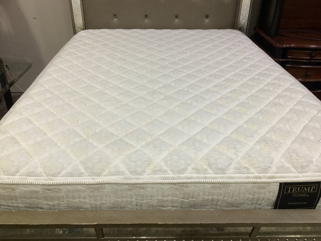 80827 - Serta Trump Home Metropolitan Queen Mattress