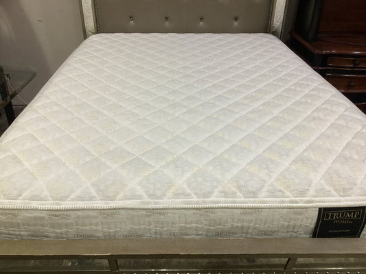 80827 - Serta Trump Home Metropolitan Queen Mattress