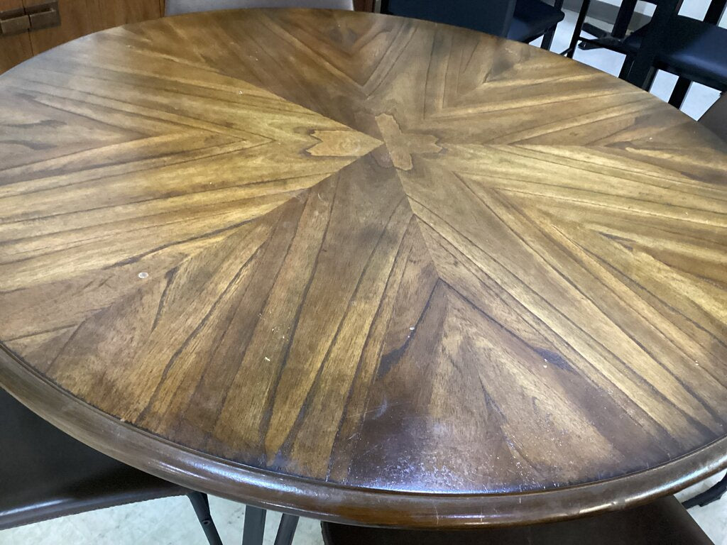 85131 - Ashley Centiar 5pc Dining 43x31