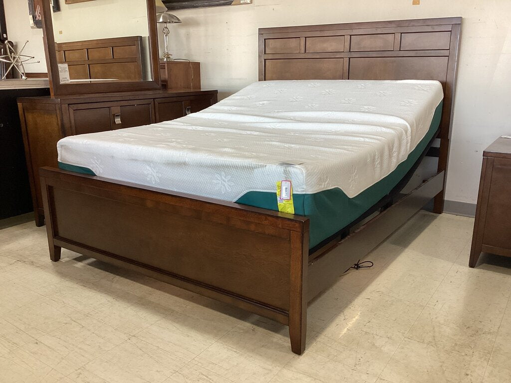 85121 - Bayfield Queen Bed Frame w/Adjustable Base 64x84x56