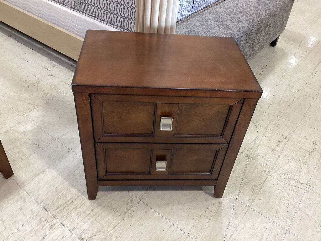 85125 - Samuel Lawrence Bayfield Nightstand 25x16x25