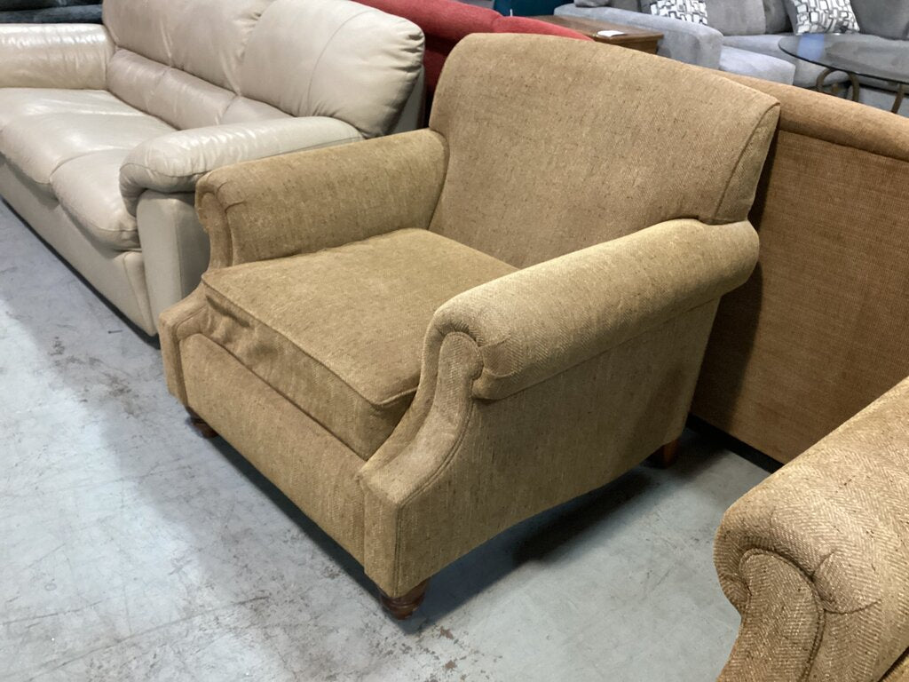 85114 - Henredon Club Chair 40x38x37