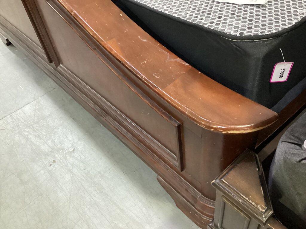85130 - King Bed Frame 82x89x56