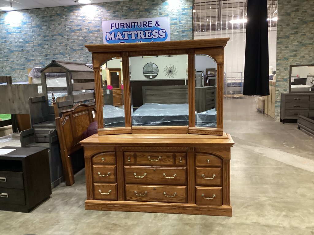 85139 - Vintage Michael Howard Georgian Court Dresser 70x20x34