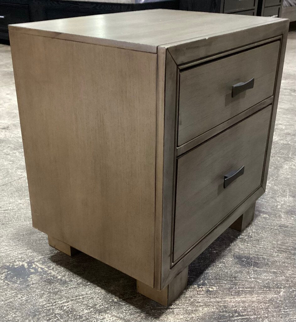 85167 - Ashley Arnett Nightstand 22x16x23