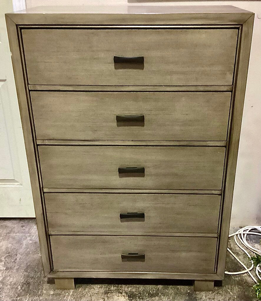 85165 Ashley 5 Drawer Chest 32x16x47
