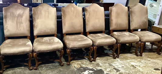 85149 - Hooker Set of 6 Upholstered Camel Back Side Chairs 24x24x48