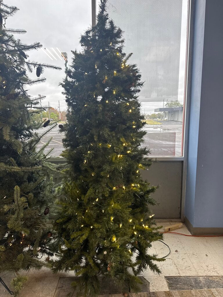 85180 - 8ft Christmas Tree