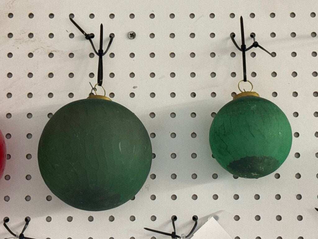 85209 - Misc Sized Green Ornaments (set of 10)