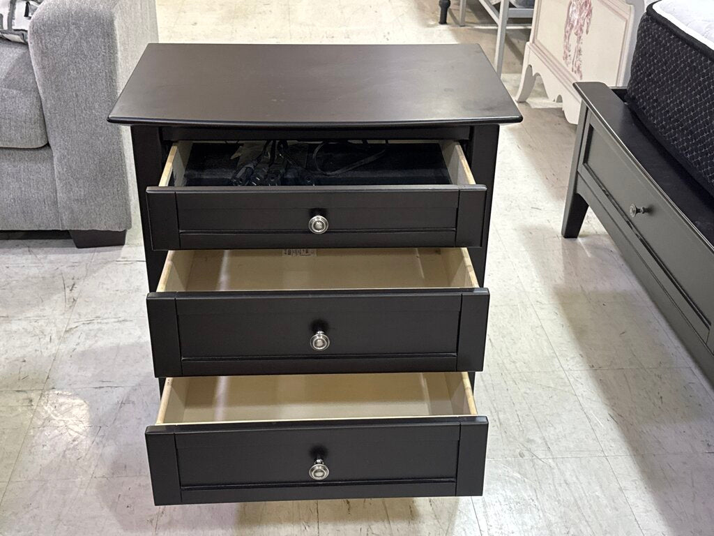85237 - Aspen 3 Drawer Nightstand 28x19x30
