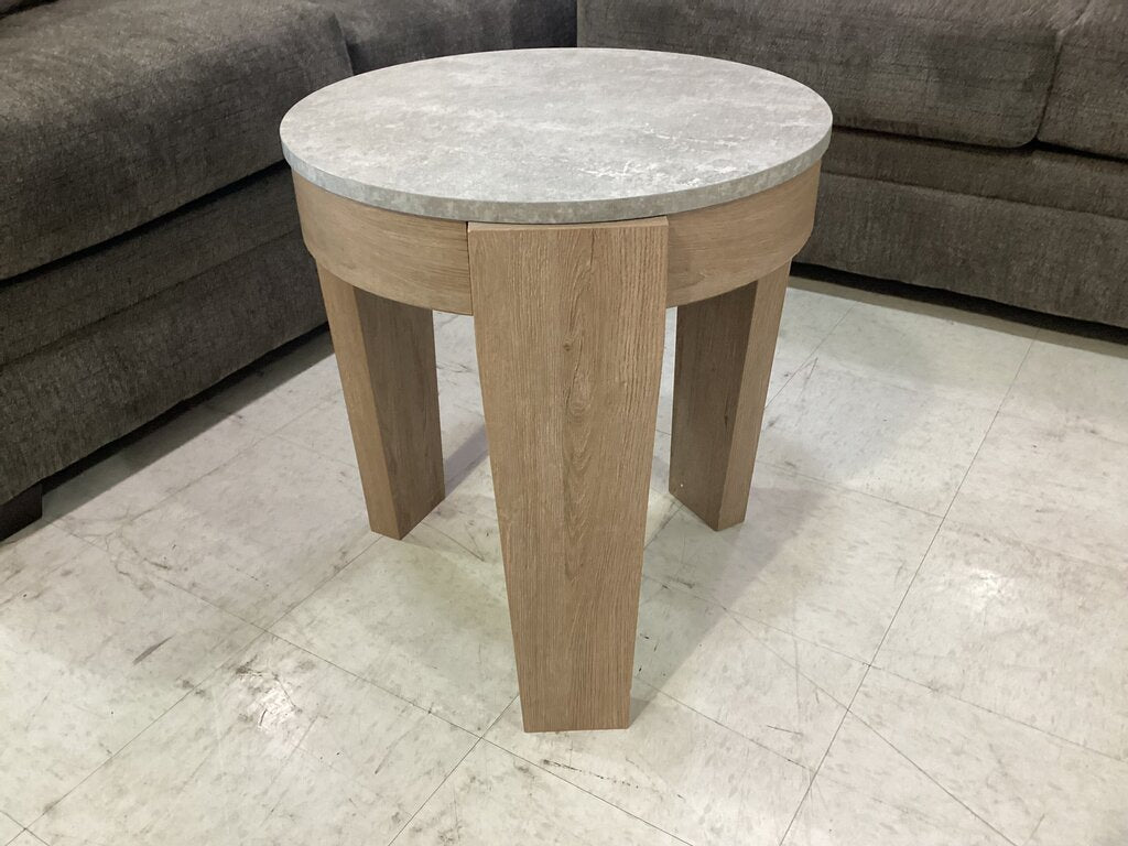 85164 - Ashley Guystone Round Side Table 21x22