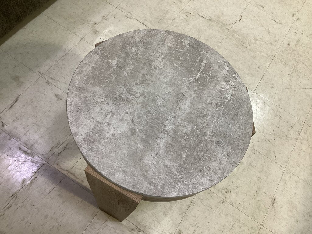 85164 - Ashley Guystone Round Side Table 21x22