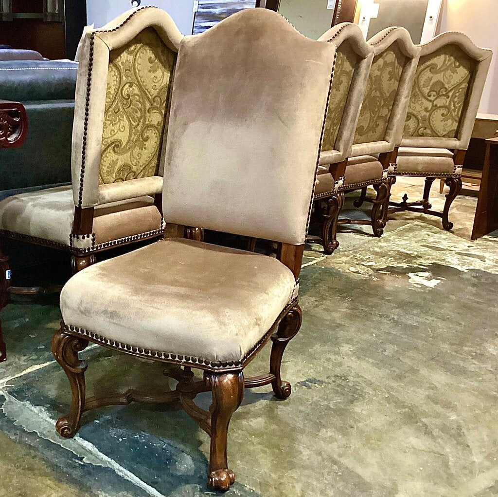 85149 - Hooker Set of 6 Upholstered Camel Back Side Chairs 24x24x48