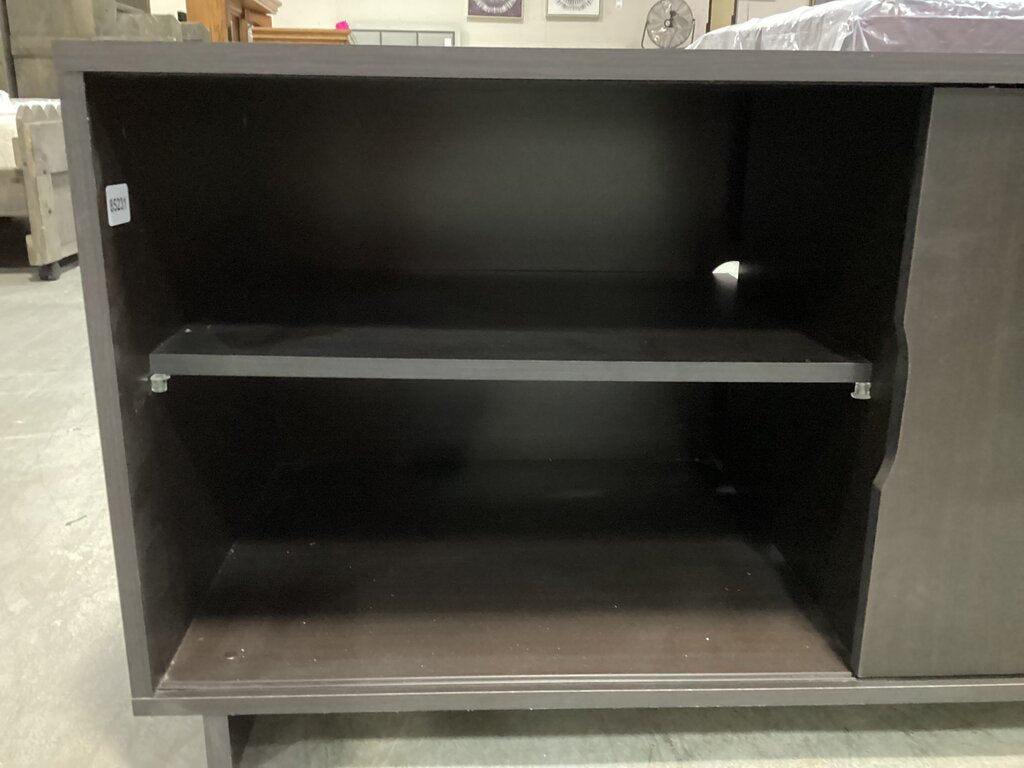 85231 - TV Console 44x19x21