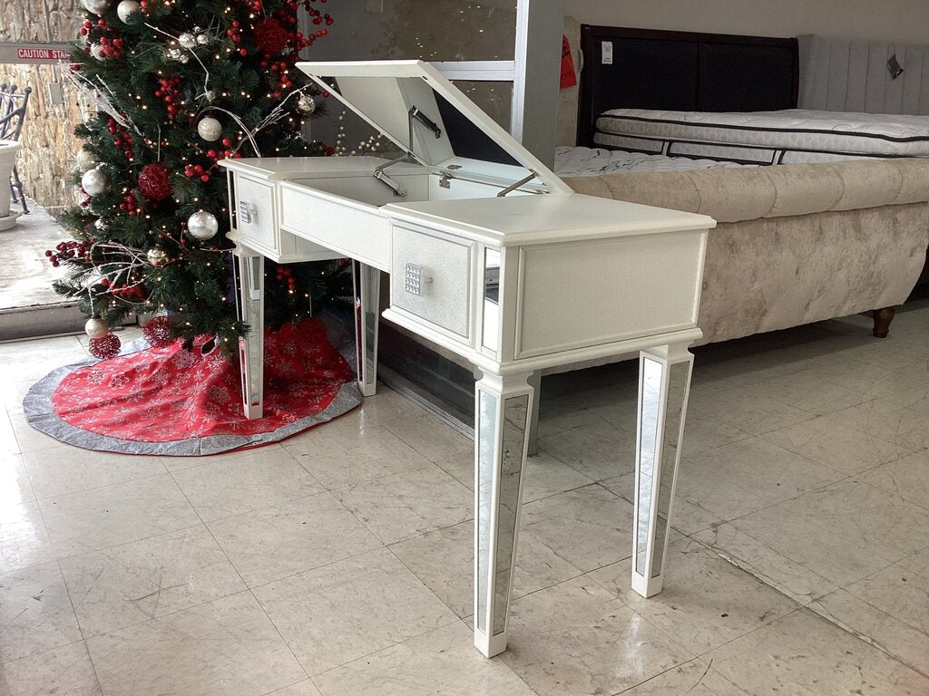 Juliet White Vanity w/Stool Set (176100)