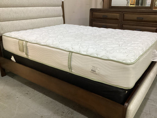 85093 - King Koil Breeze Queen Mattress
