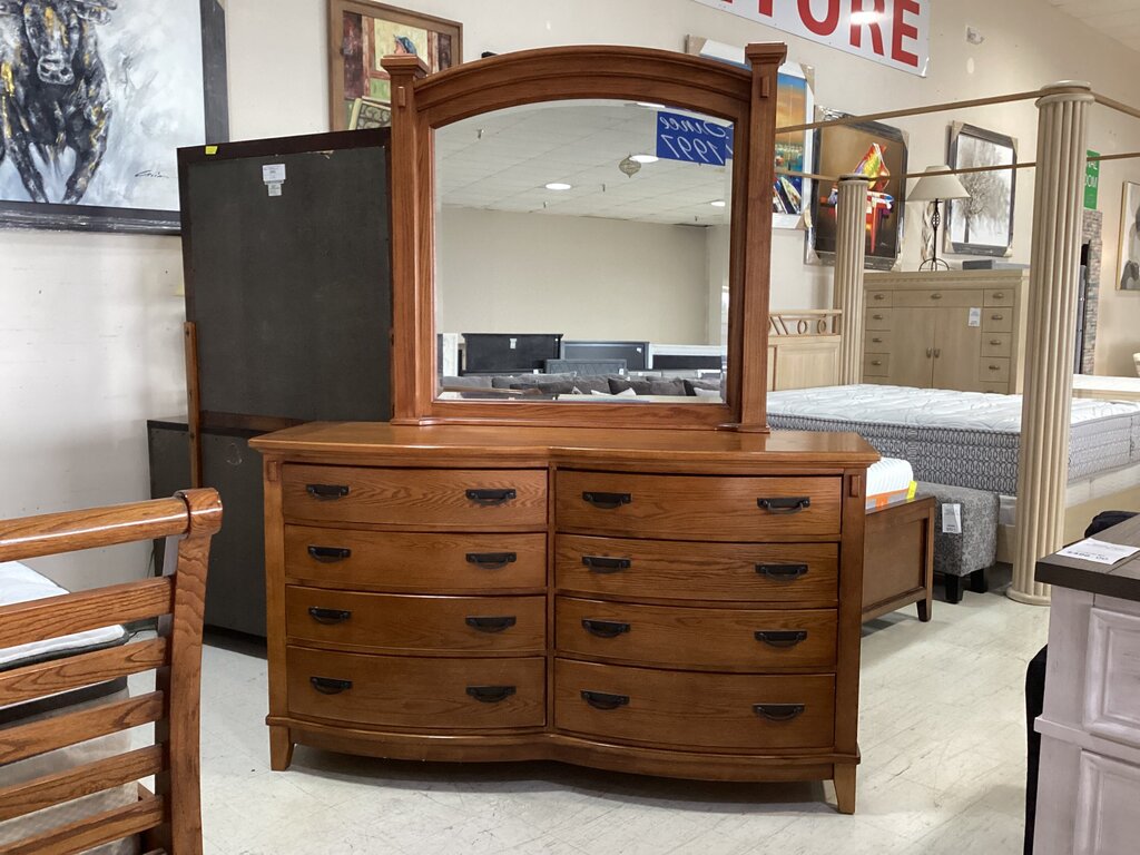 85260 - Dresser w/Mirror 66x21x38/80