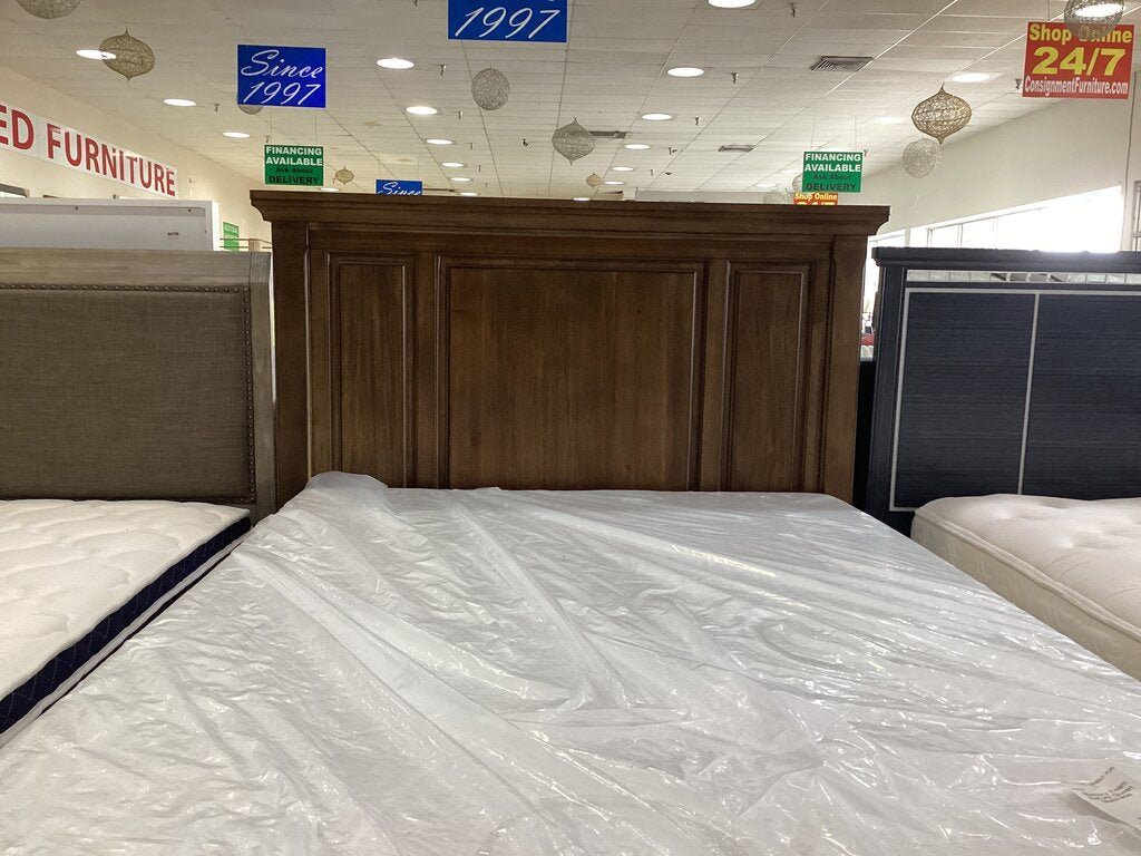 85256 - Ashley Flynnter Queen Panel Headboard 64x94x50