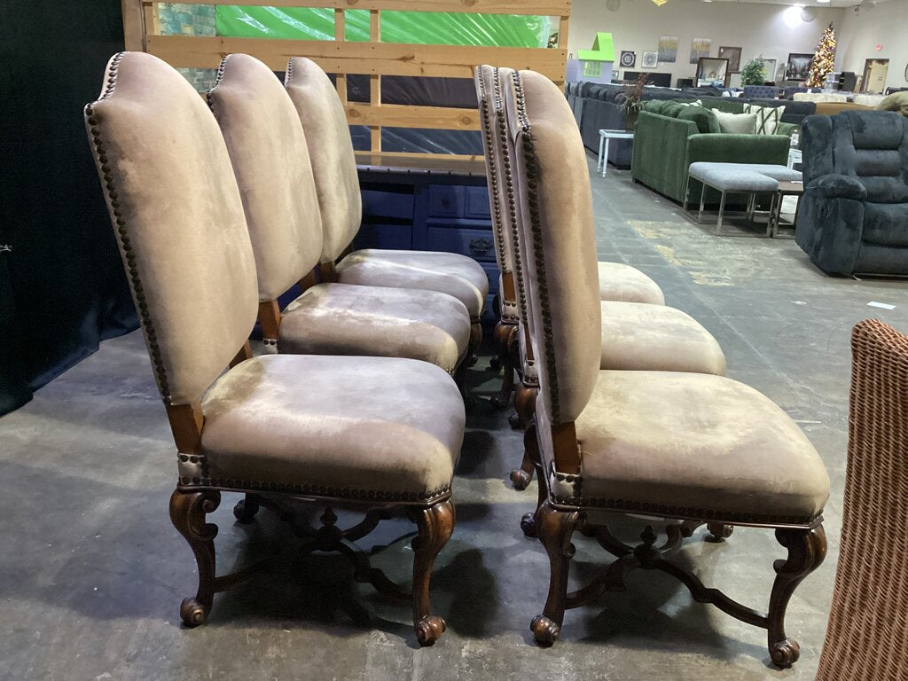 85149 - Hooker Set of 6 Upholstered Camel Back Side Chairs 24x24x48