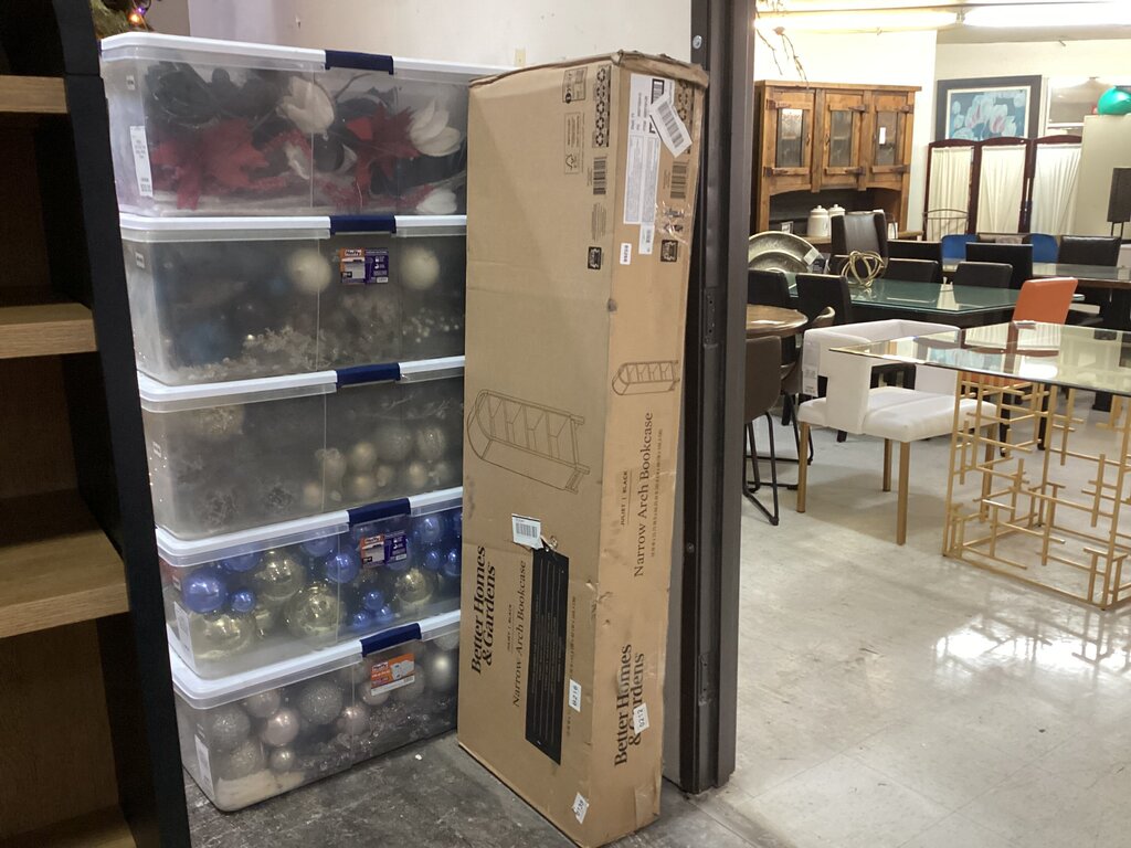 85265 Juliet Arched Bookcase 18x16x67