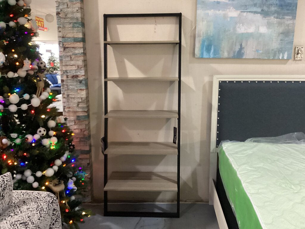 85267 Ashley Ladder Bookshelf 29x16x74