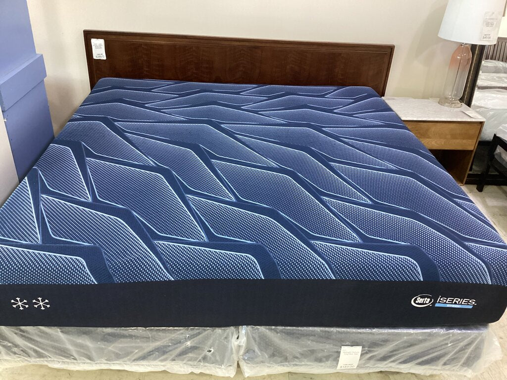 85272 Serta iSeries Hybrid King 12in Mattress