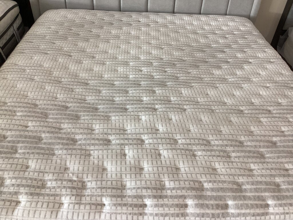 83420 - Beautyrest Recharge King Mattress 14"