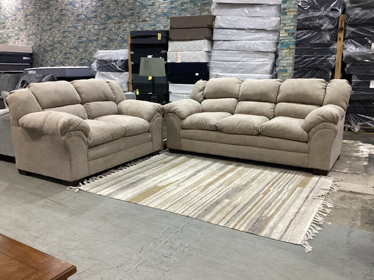 Venus Toast NEW Sofa & Loveseat 88/64x37x38